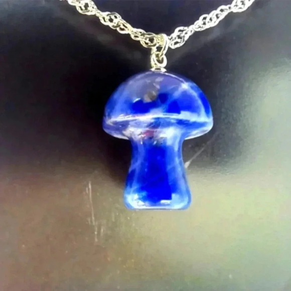 20 inch silver chain with the famous shroom as a charm. NWT - Picture 2 of 3